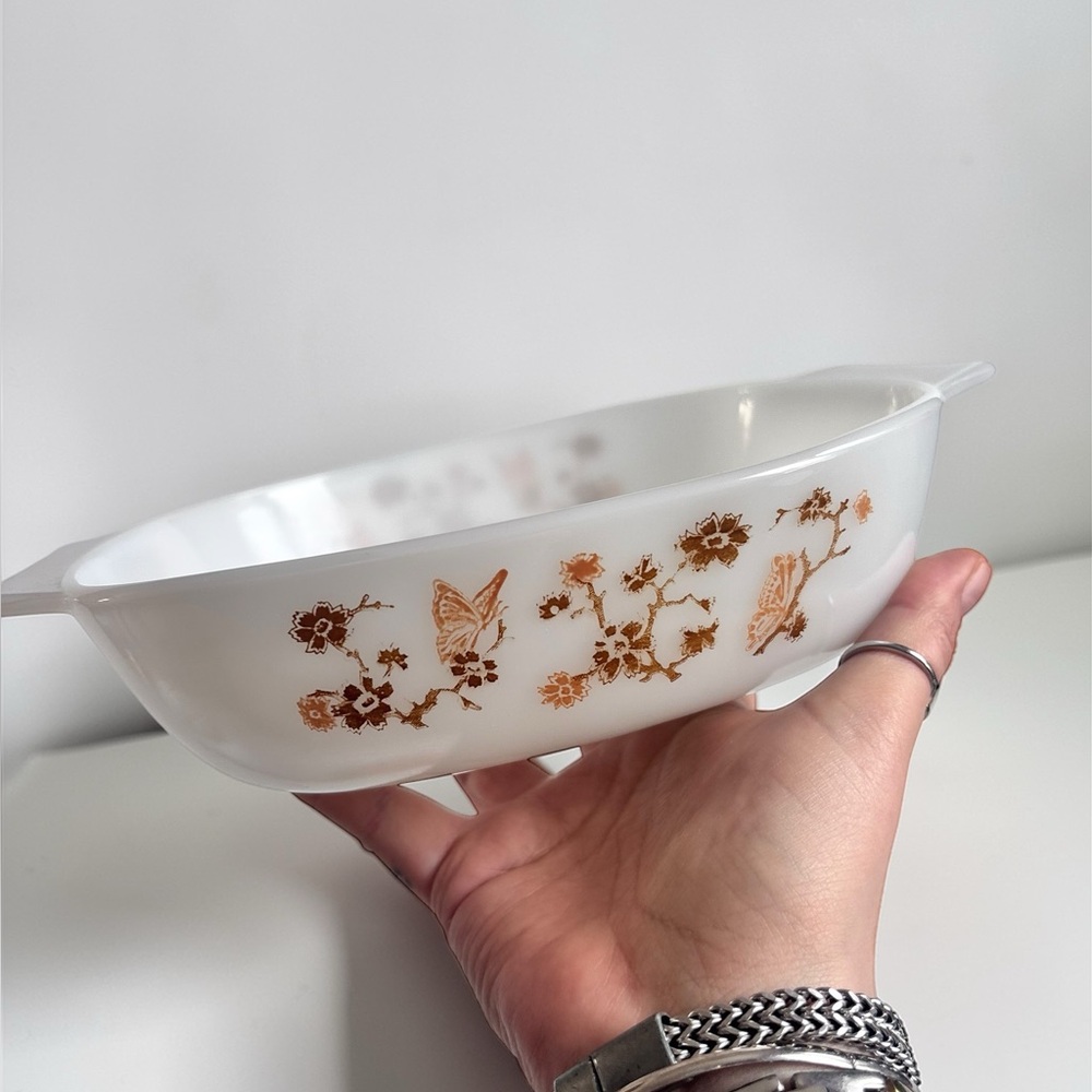 Vintage Jinro RC Milk Glass Floral Casserole Dish Brazil